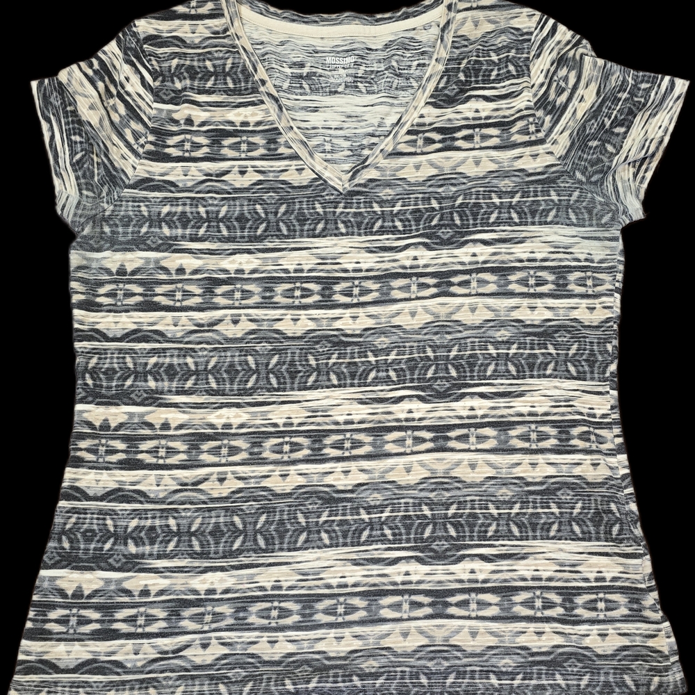 Mossimo Supply Womens 2XL, Geometric Print V-Neck Shirt